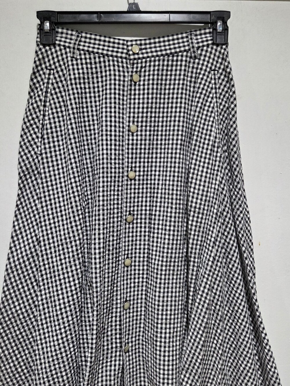 Vtg Button-Front Black and White Gingham Midi Skirt - Picture 6 of 9
